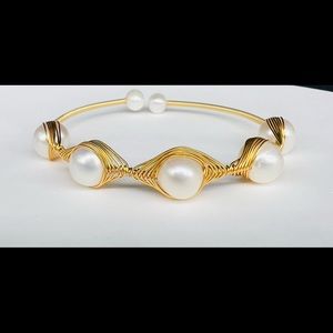 Handmade fresh water pearl bangles